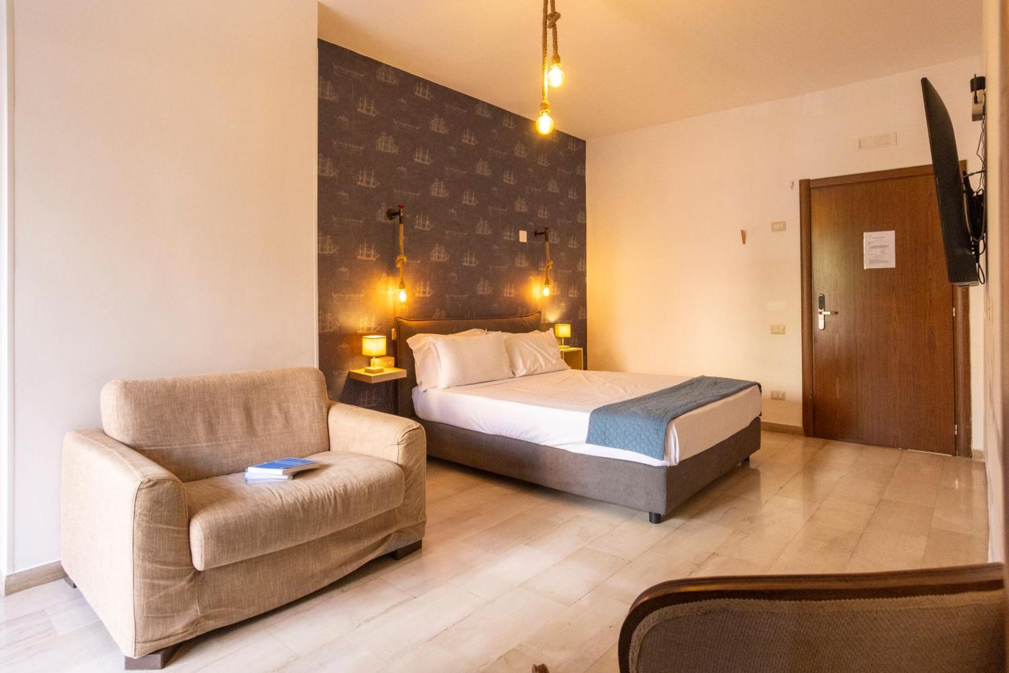 Starting Point Napoli Hotel Екстериор снимка